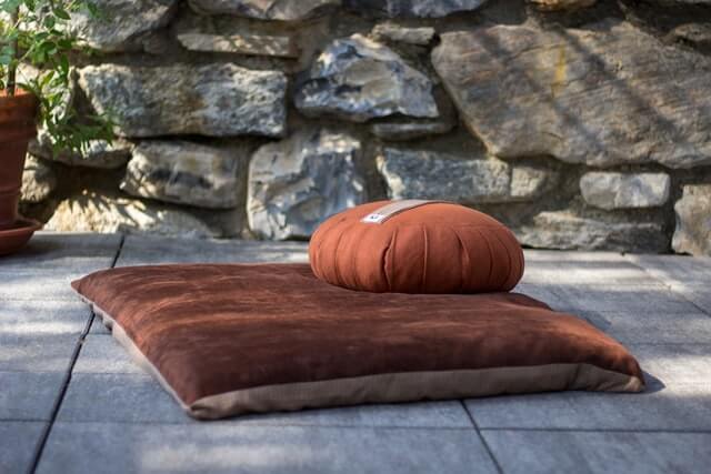 Choosing A Meditation Pillow Factors To Consider