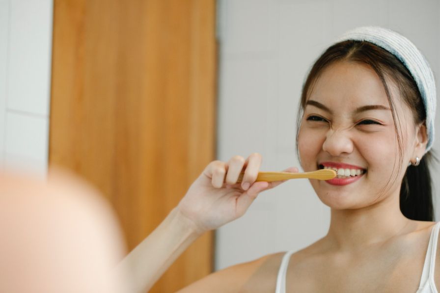 6 Best Ways to Strengthen Your Teeth and Gums